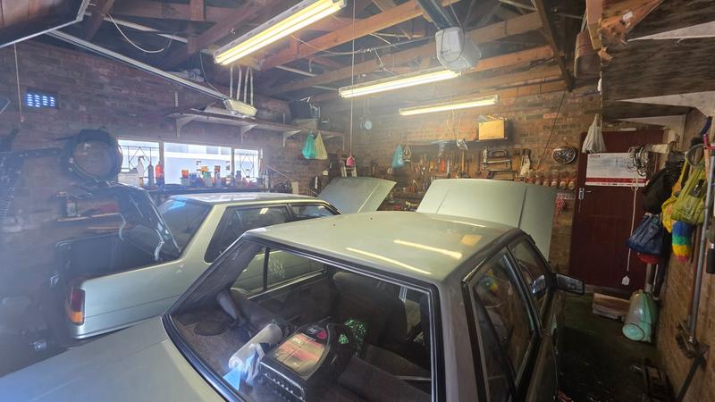 4 Bedroom Property for Sale in Goodwood Park Western Cape